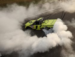 Corey Heim edges teammate in thrilling 0.090s finish at Rockingham