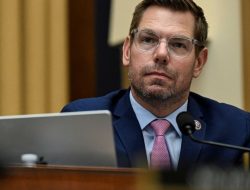 Eric Swalwell Halts CA Gov Campaign