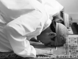 Jadwal Shalat Semarang Besok, Minggu 26 April 2026