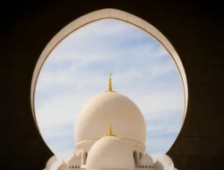 Jadwal Shalat Jakarta Besok, Minggu 26 April 2026