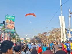 Atraksi Paramotor Hiasi Langit CFD Depok