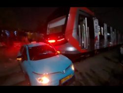Tragedi maut KA Argo Bromo vs KRL di Bekasi, berawal taksi listrik VinFast VF e34 Green SM mogok di tengah rel