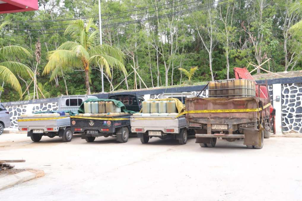 Mafia BBM di Batam