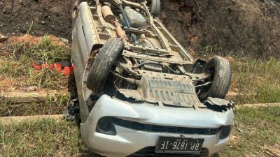 Mobil Terbalik di Nongsa