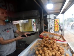 Pemalsu Pangkat Kapten Tipu Pedagang Telur di Sumedang