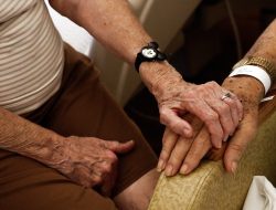 Dementia vs. Normal Aging: Key Differences Explained