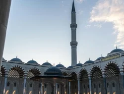 Jadwal Shalat Blitar Hari Ini, Minggu 10 Mei 2026