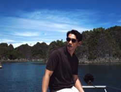 10 Potret Afgan di Raja Ampat, Kerja Sambil Menyembuhkan!