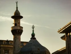 Jadwal Shalat Sumedang: Senin, 1 Juni 2026