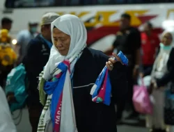 Kepulangan Jamaah Haji Probolinggo Tertahan di Arab Saudi