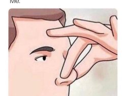 8 Meme Kocak Bau Tak Sedap & Kentut Tanpa Henti