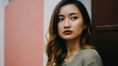 7 Penyebab Bruntusan Jidat Tersembunyi