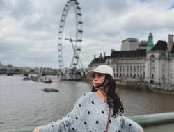 Potret Liburan Shivshakti Sachdev di London: Seru di Tower Bridge