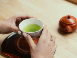 5 Minuman Alami Pencerah Kulit: Apa Saja?