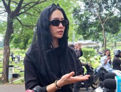 Dugaan Penipuan: Sikap Keluarga Bunga Zainal Terungkap