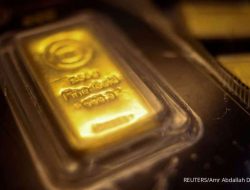 Harga emas turun pada Rabu (24/6) pagi, dipicu aksi jual di pasar keuangan