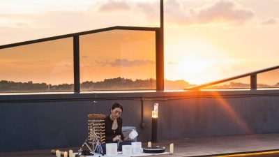 Artotel Batam Gelar Zumba di Rooftop Berlatar City Light Nagoya, Yuk Daftar