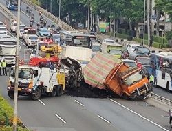 Kecelakaan hari ini di Depok: Toyota Rush hantam Honda Vario dari arah berlawanan, 1 orang tewas