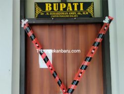 KPK segel ruang bupati Kuansing hingga sekda, ASN Pemkab terkejut pagi saat tiba di kantor