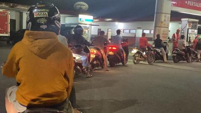 Harga BBM Turun Hari Ini, Warga Karanganyar Kesal Antre Pertalite