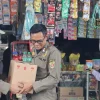 Satpol PP Samarinda Amankan 34 Botol Miras Campuran di Warung Kelontong