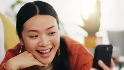 3 cara sukses kencan online bagi wanita di atas 30 tahun menurut psikologi