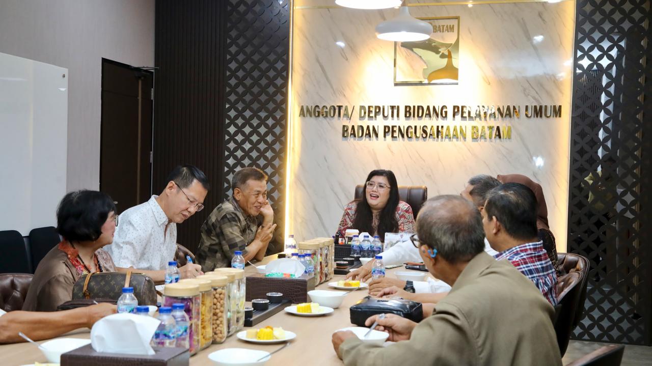 Lansia di Batam