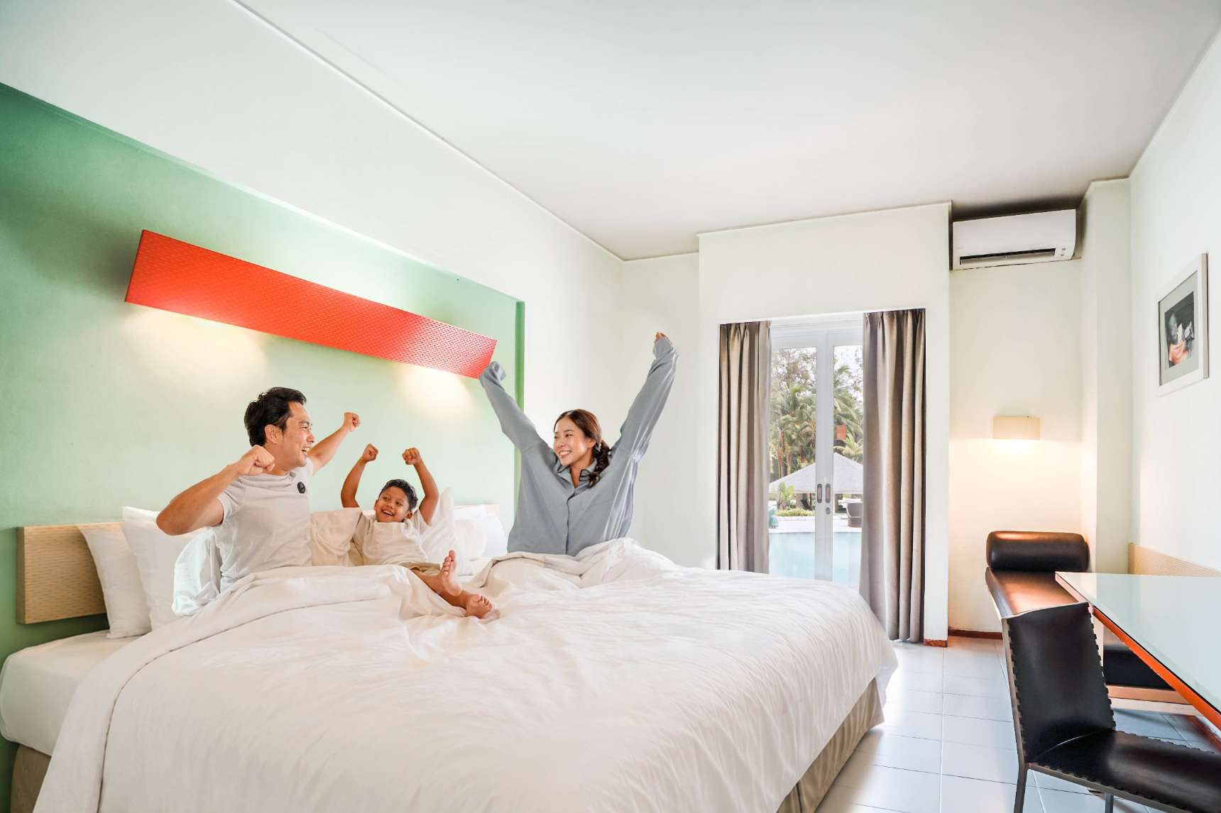 nginap di HARRIS Resort Waterfront Batam