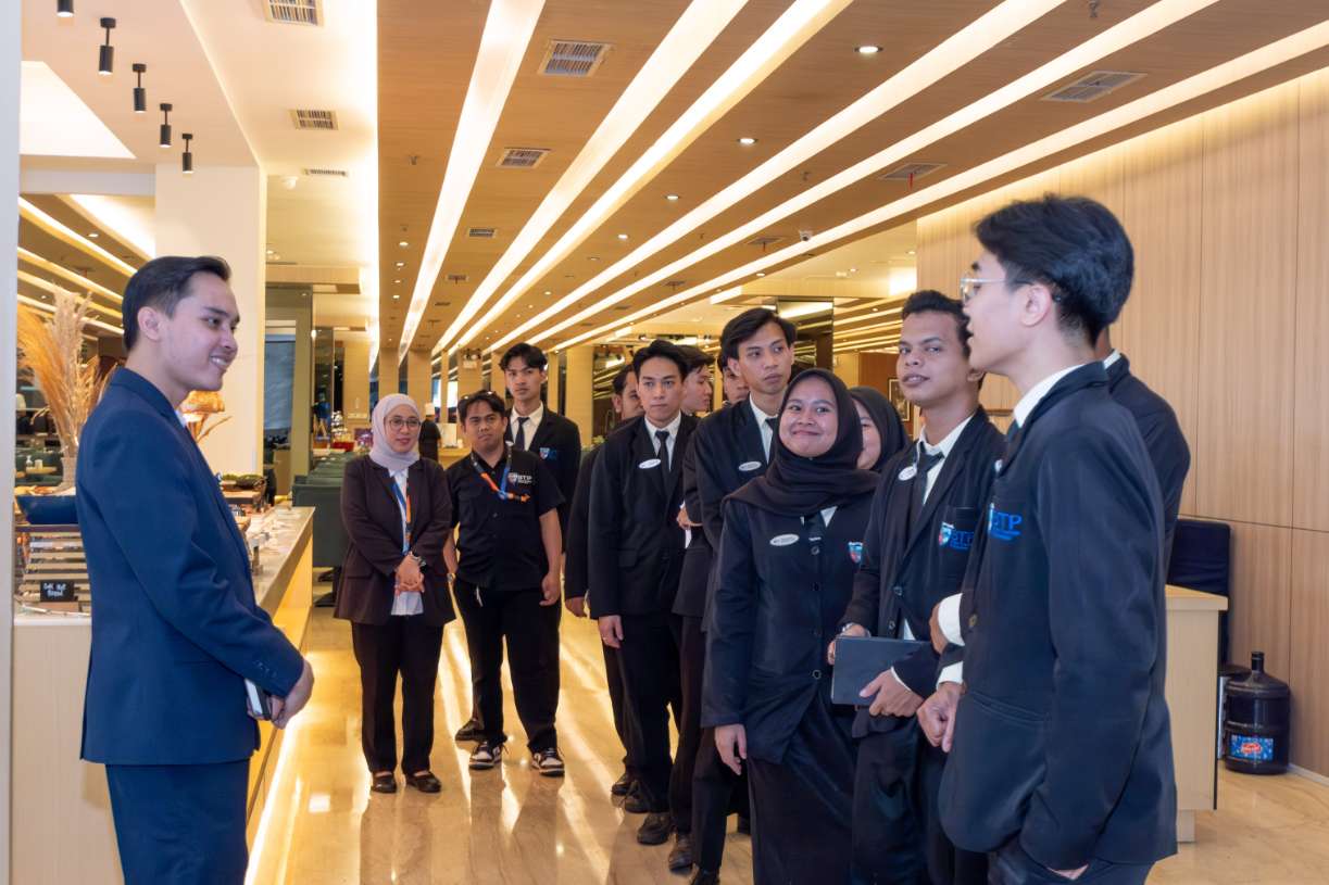 Mahasiswa BTP Aston Batam