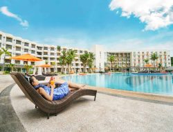 HUT ke 24, Harris Resort Waterfront Batam Bagi-bagi Voucher Nginap Gratis di IG, Ini Syaratnya