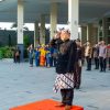 Karyawan Aston Batam Sukses Upacara 17 an hingga Lomba Gebuk Bantal di HUT RI ke-81