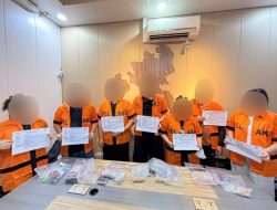 11,3 Kg Emas Selundupan Senilai Rp29 Miliar Gagal ke Singapura, 8 Penumpang Batam Diciduk