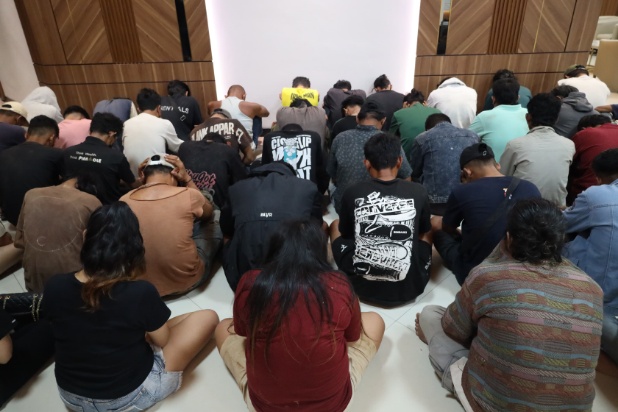 Penggerebekan Kampung Madani Batam