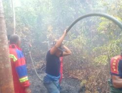 Kebakaran Lahan di Lingga, Tim Gabungan TNI-Polri dan Warga Bergerak Padamkan Api