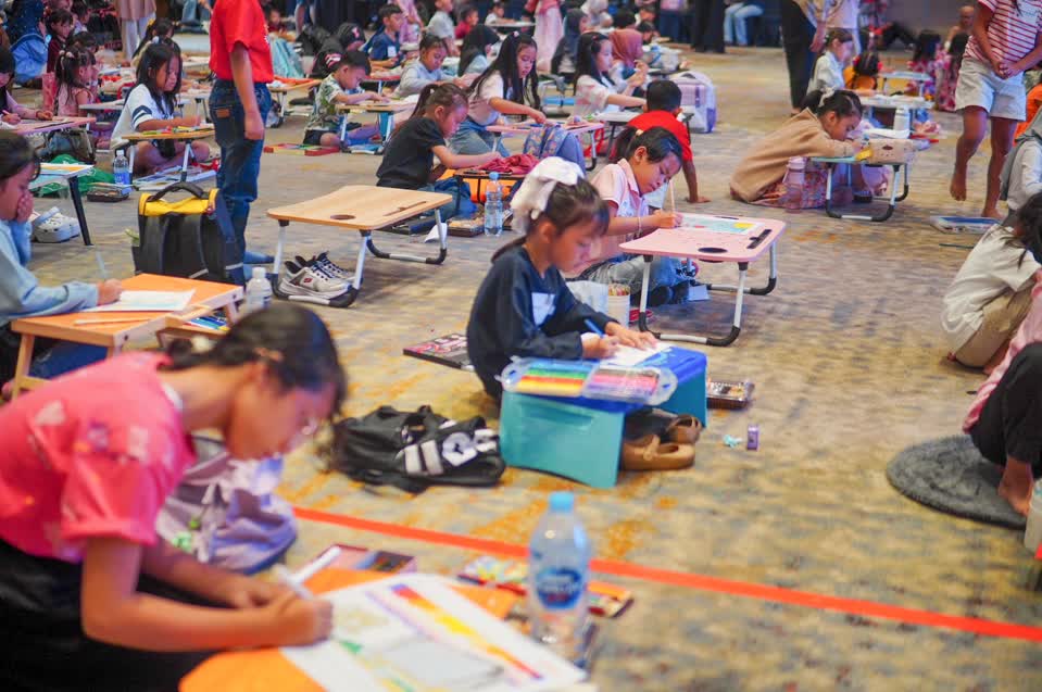 Lomba Mewarnai Harris Batam