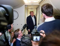 Aksi Solidaritas TV AS Usai Gedung Putih Coret CNN: Kompak Mogok Liput Trump