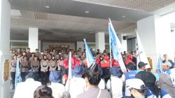 Buruh FSPMI Demo di DPRD Batam