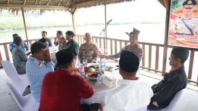 Kapolda Suhendri Sapa Warga Galang, Serap Keluhan hingga Bahas Keamanan