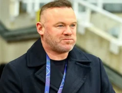 Rooney Kritik Lisandro Martinez Usai Manchester United Tumbang dari Atletico Madrid