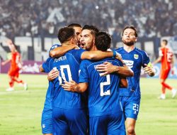 Persib Pertahankan Start Sempurna di ACL Two, Tolic Soroti Kekompakan dan Debut Sandy Walsh