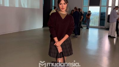 Raisa Tampil Menonjol di Paris Fashion Week dengan Gaya Kasual dan Elegan